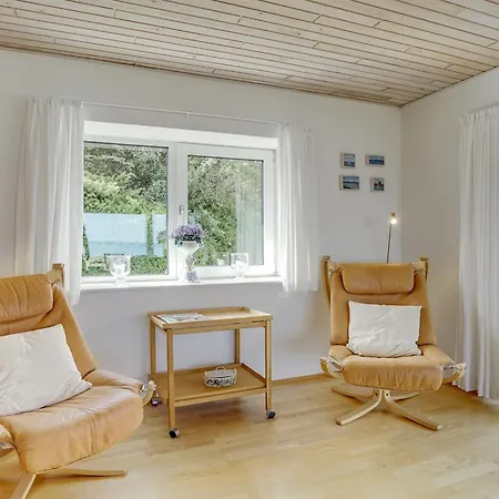 Yorrick - 50m To The Fjord By Interhome