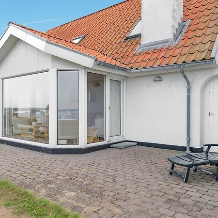 Yorrick - 50m To The Fjord By Interhome *